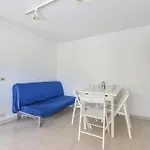 Conti لاكونا
